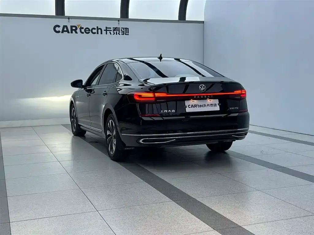 Volkswagen Passat — фото 7