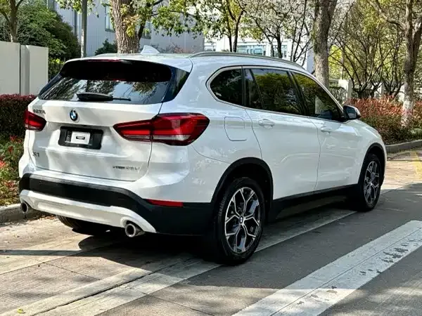 BMW X1 — фото 7