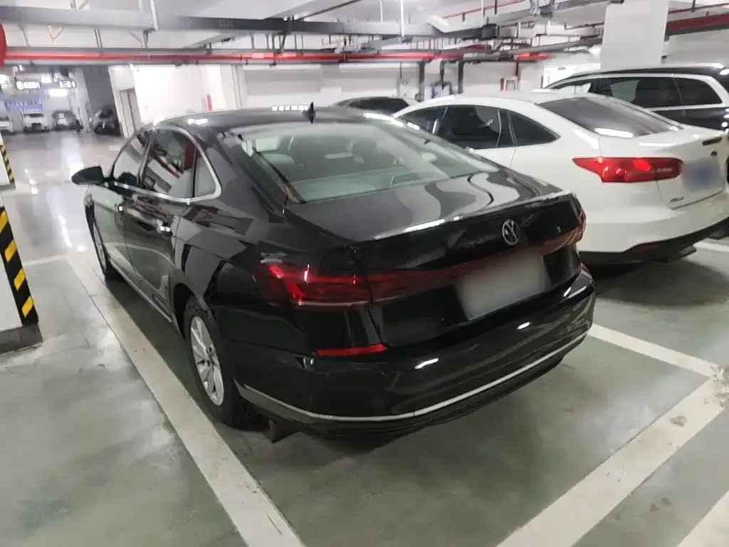 Volkswagen Passat — фото 7
