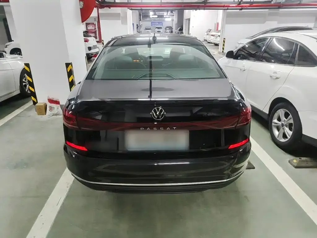 Volkswagen Passat — фото 6