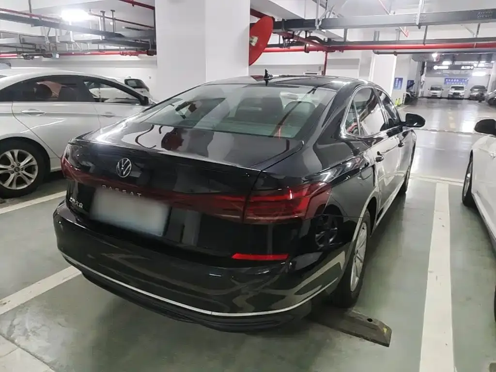 Volkswagen Passat — фото 10