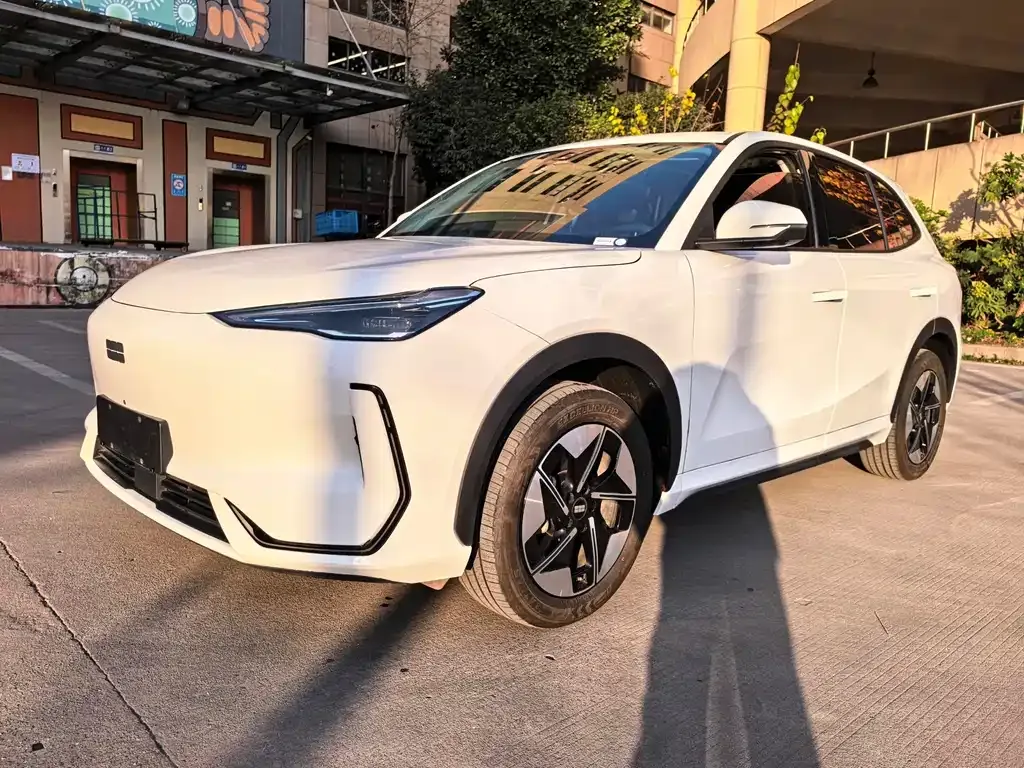 Geely Galaxy E5