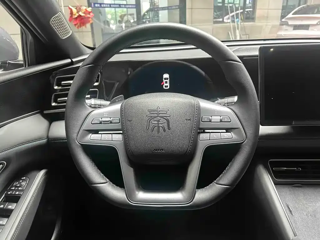 BYD Qin L — фото 4