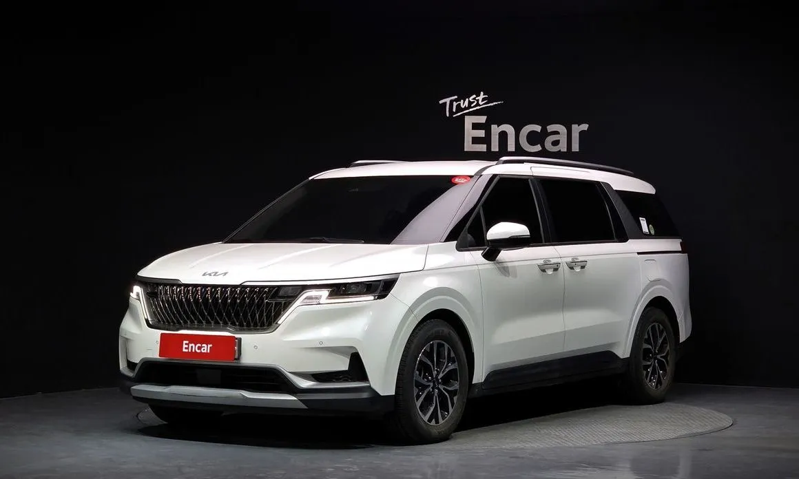Kia Carnival — фото 1