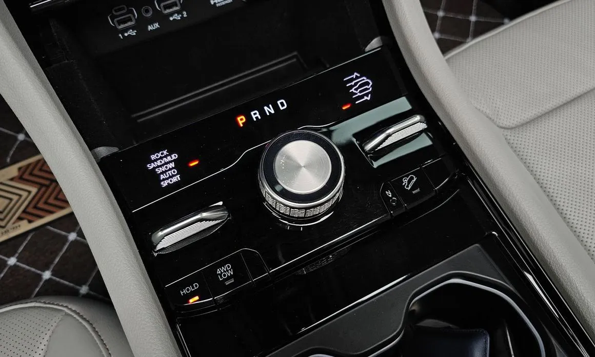 Jeep Cherokee — фото 7