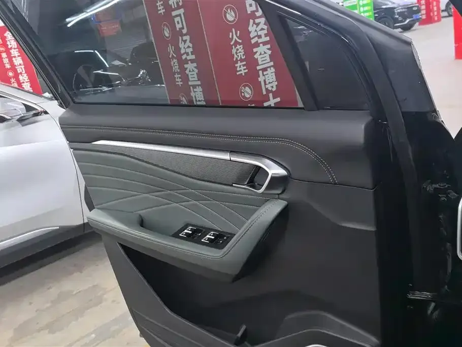 Geely Haoyue L 2024 из CN, фото 2
