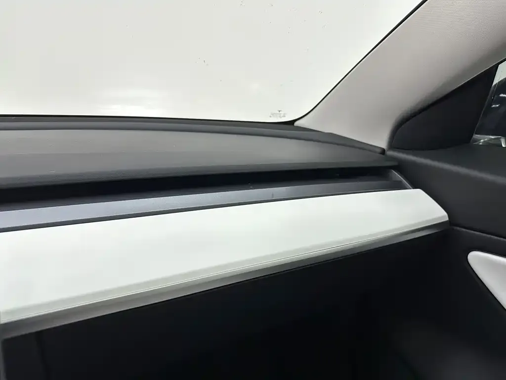 Tesla Model 3 — фото 2