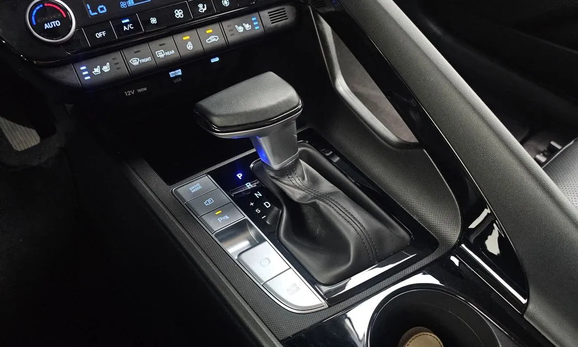 Hyundai AVANTE — фото 6