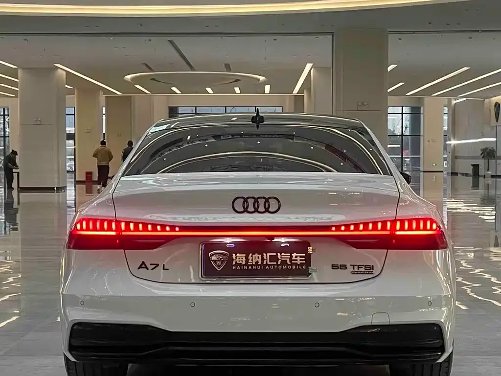 Audi A7L — фото 3