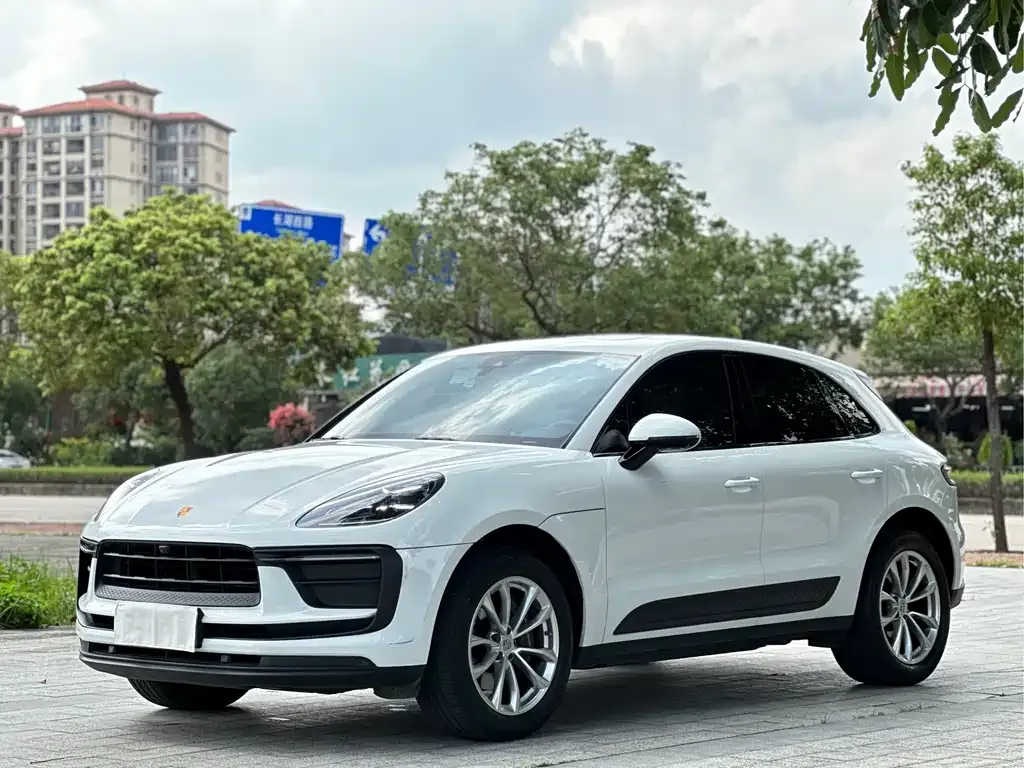 Porsche Macan — фото 1