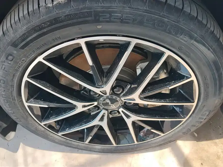 BYD Seal — фото 3