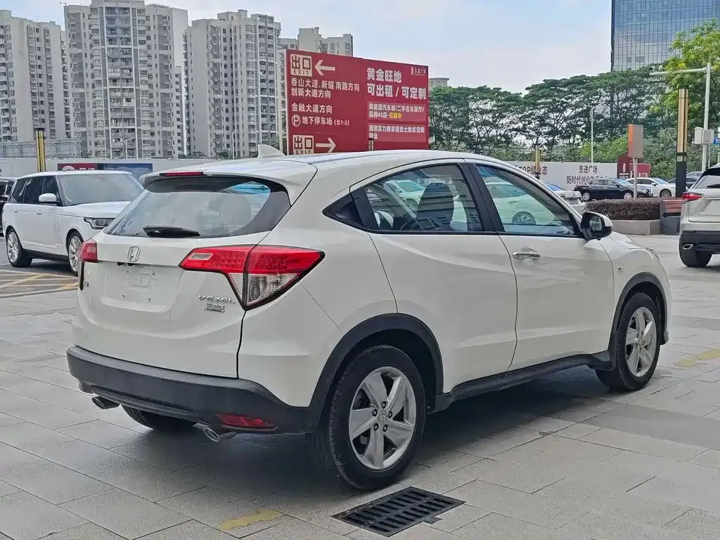 Honda Vezel — фото 8