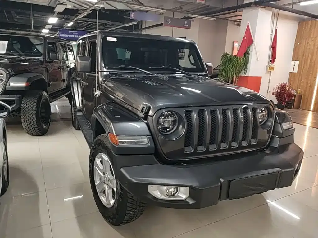 Jeep Wrangler — фото 6
