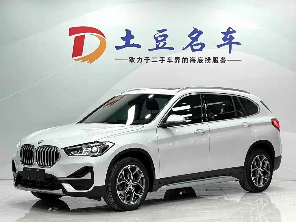 BMW X1 — фото 1