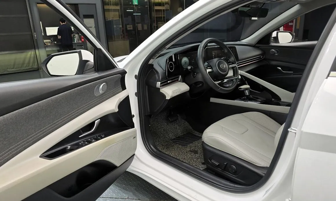 Hyundai AVANTE 2022 из KR, фото 6