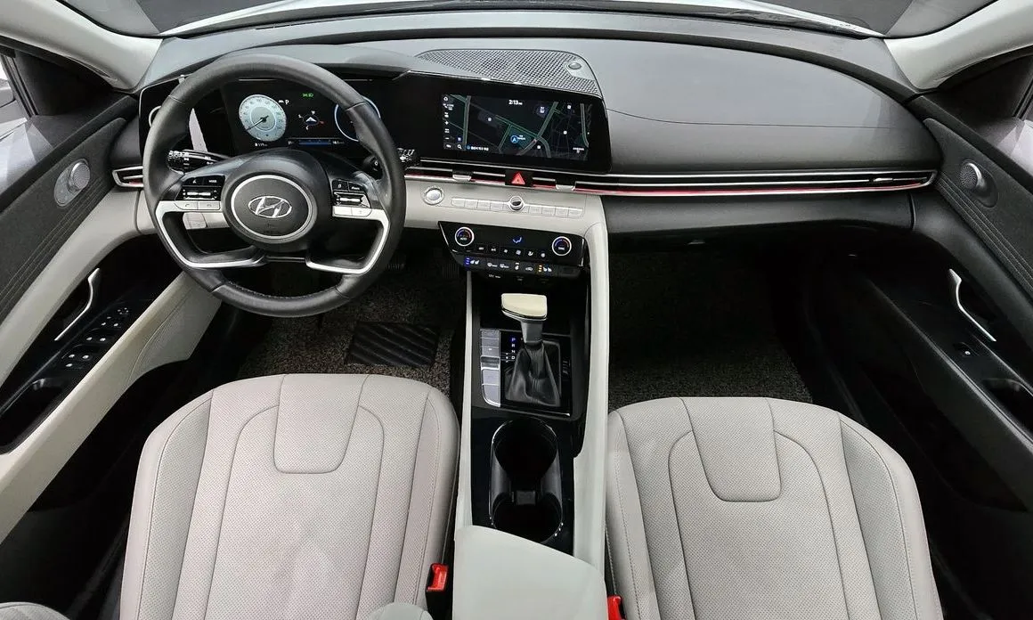 Hyundai AVANTE 2022 из KR, фото 4