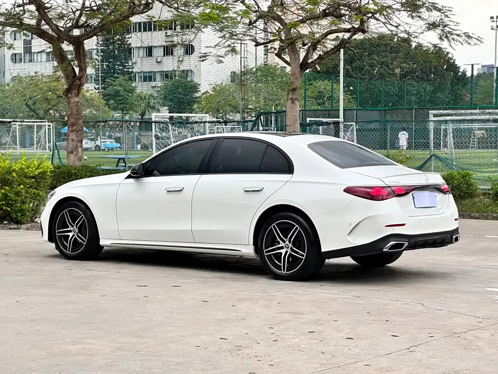 Mercedes-Benz E-Class (Import) — фото 6