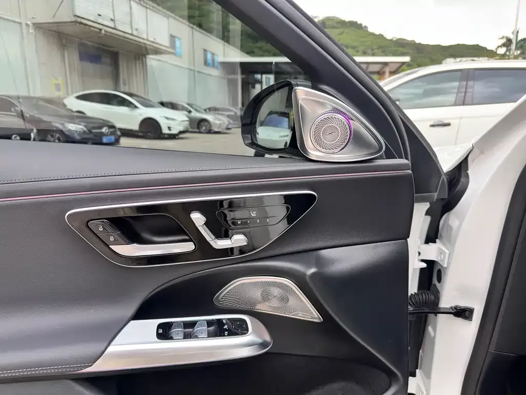 Mercedes-Benz E-Class (Import) — фото 2