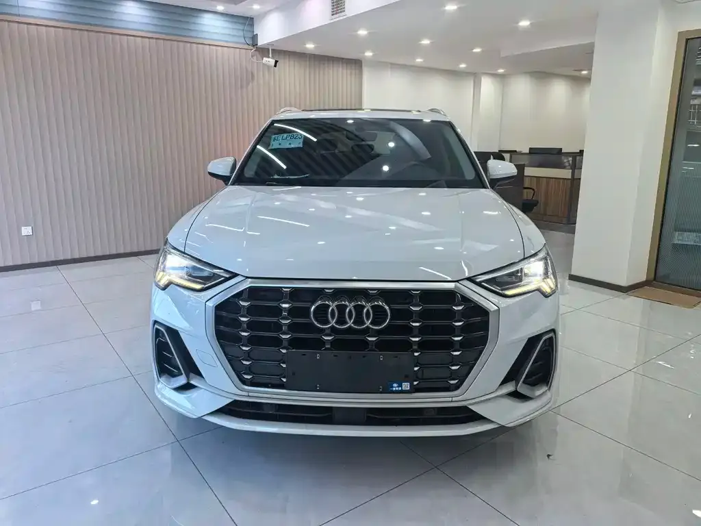 Audi Q3 — фото 4