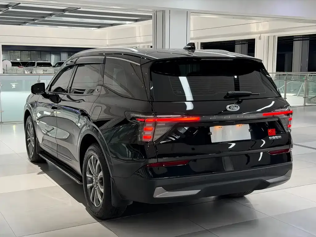 Ford Edge — фото 3