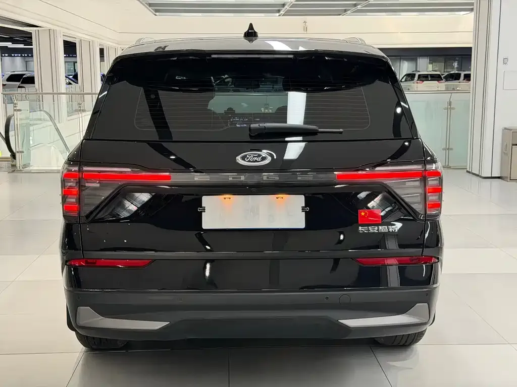 Ford Edge — фото 8