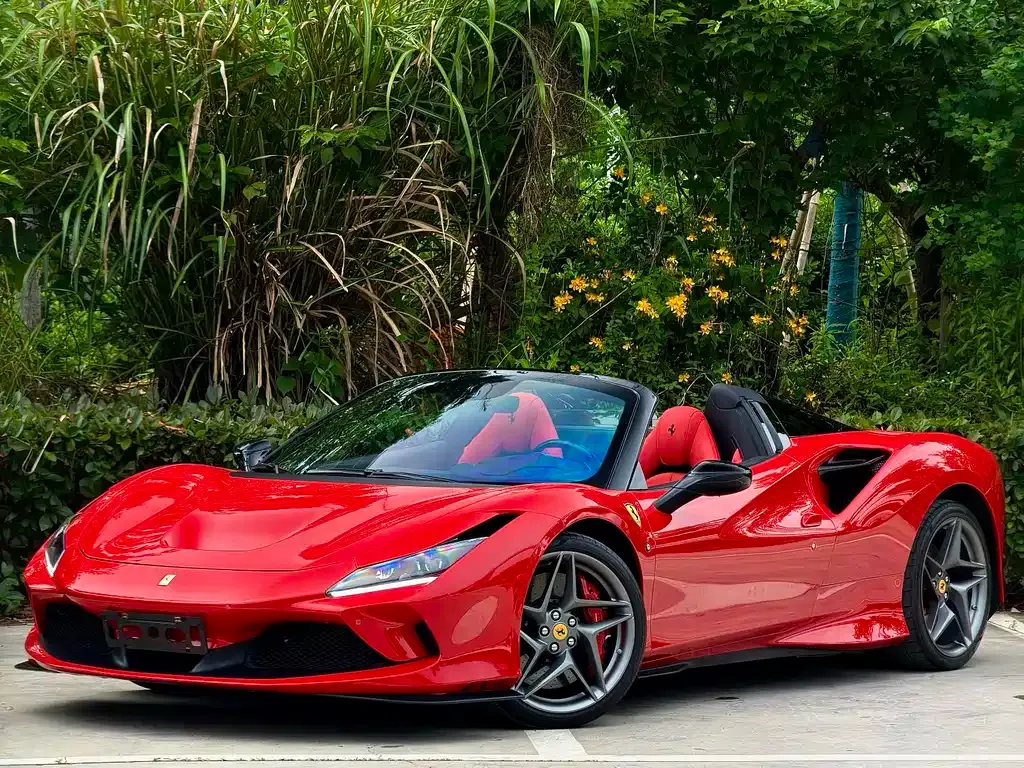 Ferrari F8 — фото 10