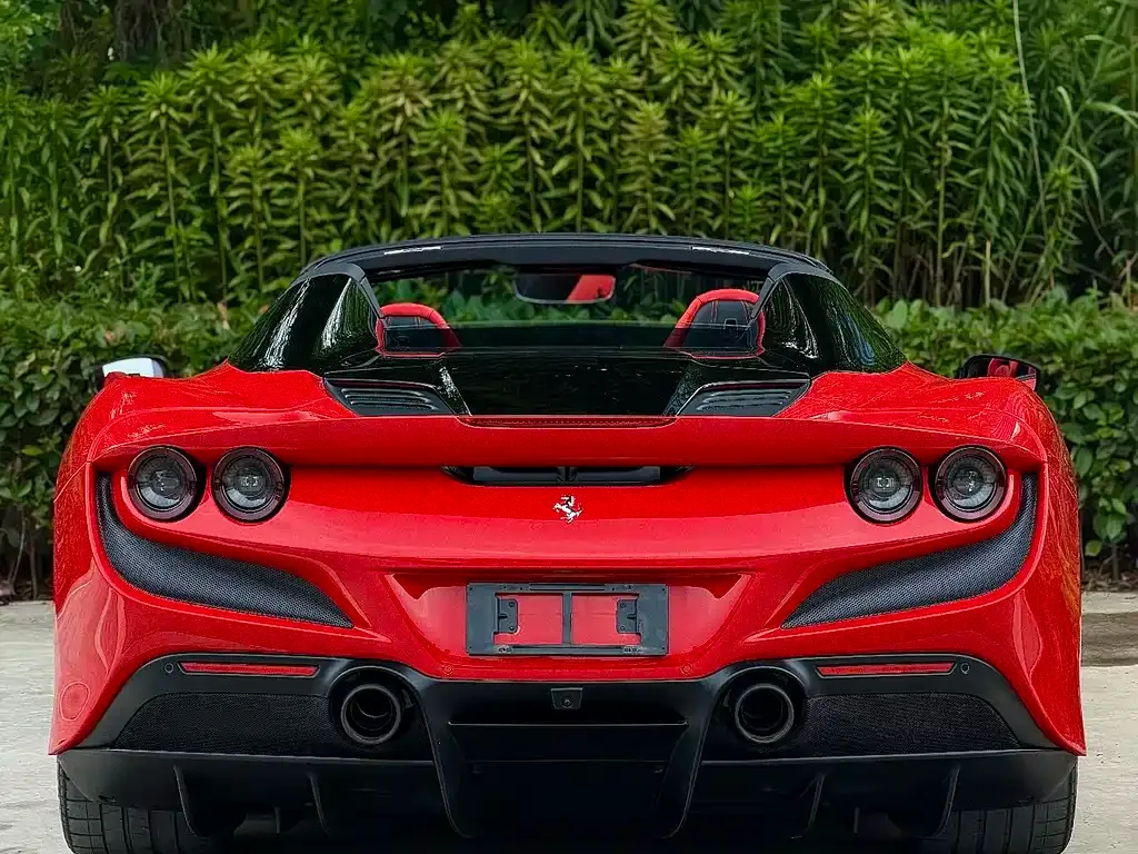Ferrari F8 — фото 8