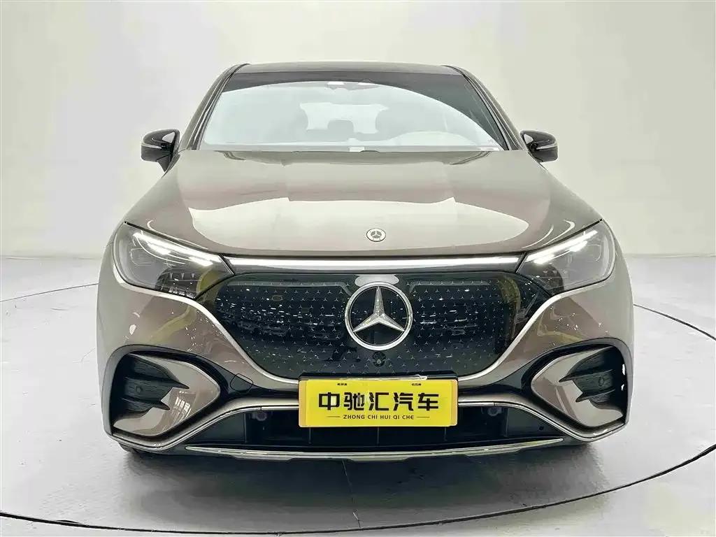 Mercedes-Benz EQE SUV — фото 4