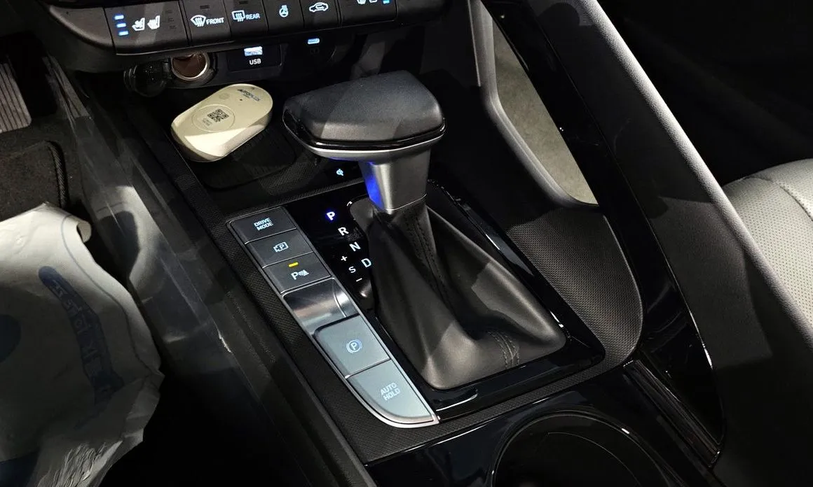 Hyundai AVANTE — фото 3