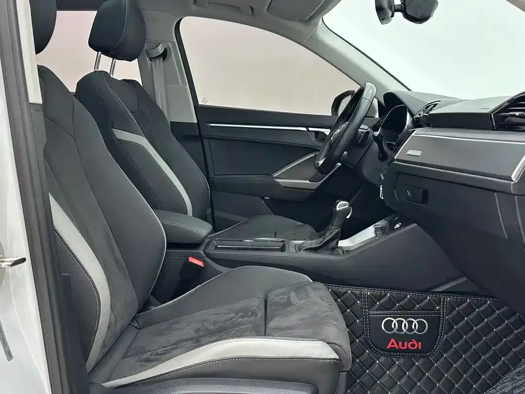 Audi Q3 — фото 6