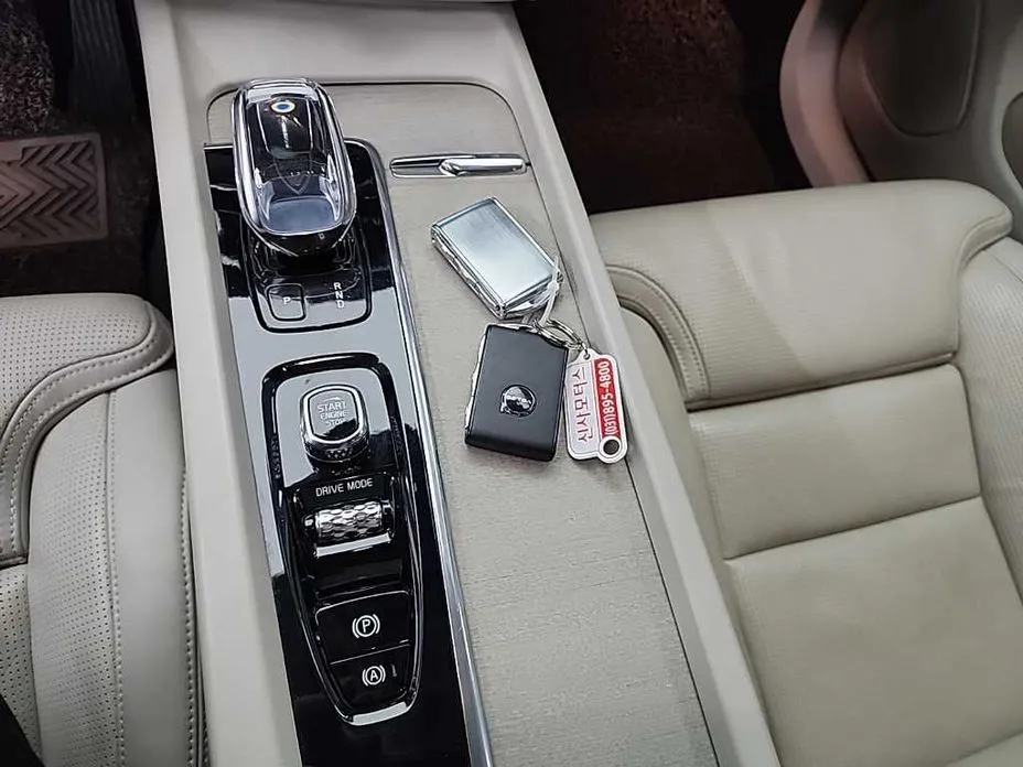 Volvo XC60 2021 из KR, фото 5