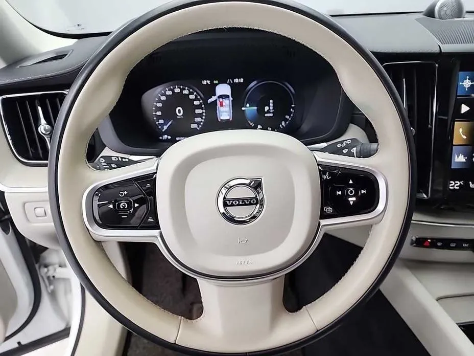 Volvo XC60 2021 из KR, фото 8