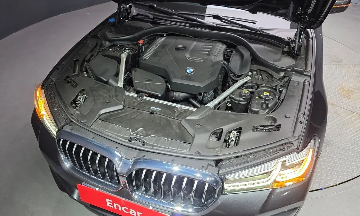 BMW 5-Series 2023 из KR, фото 6