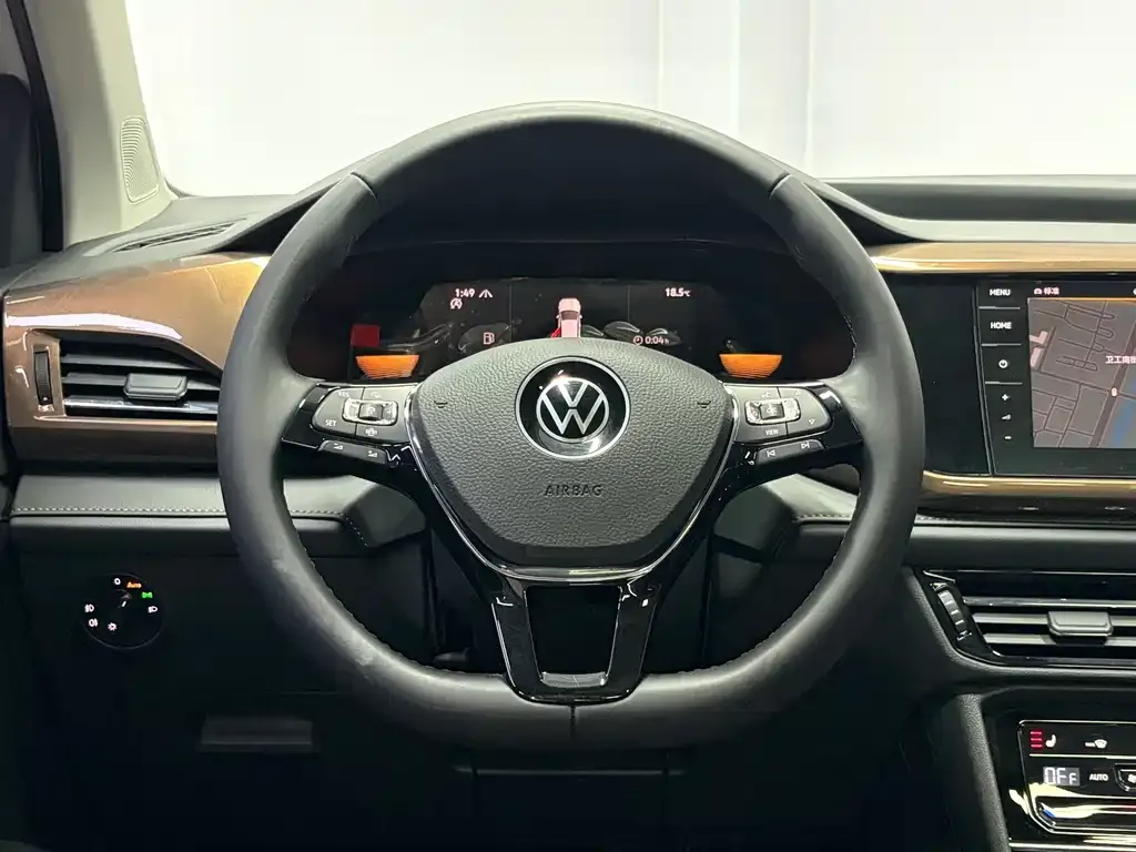 Volkswagen Tharu — фото 8