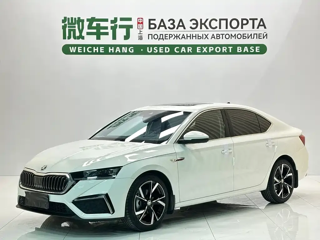 Skoda Octavia — фото 1