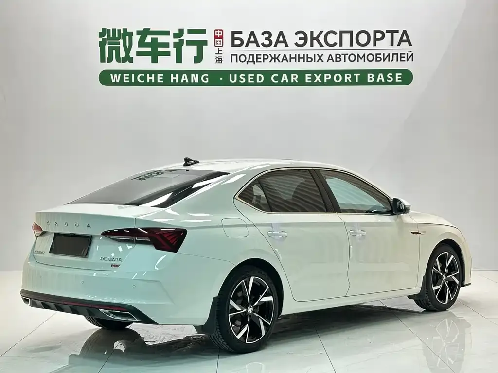 Skoda Octavia — фото 6