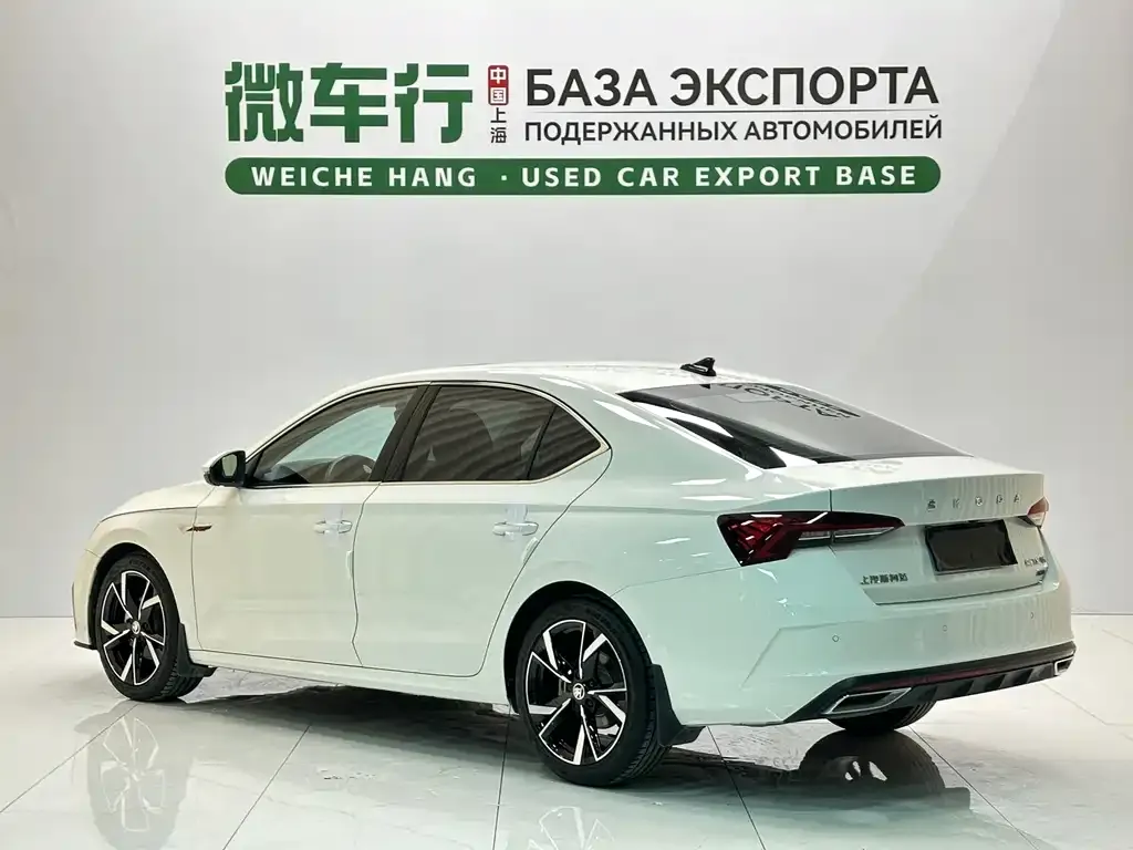 Skoda Octavia — фото 8