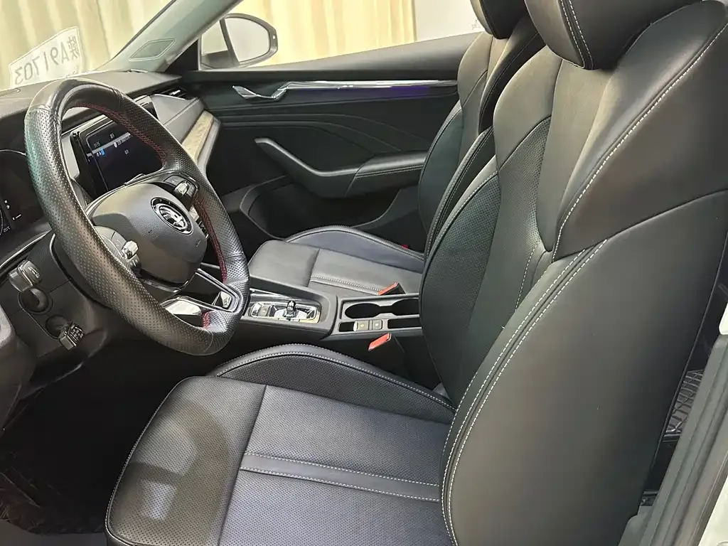 Skoda Octavia — фото 10