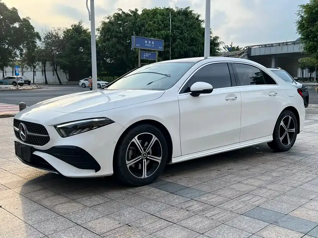 Mercedes-Benz A-Class — фото 1