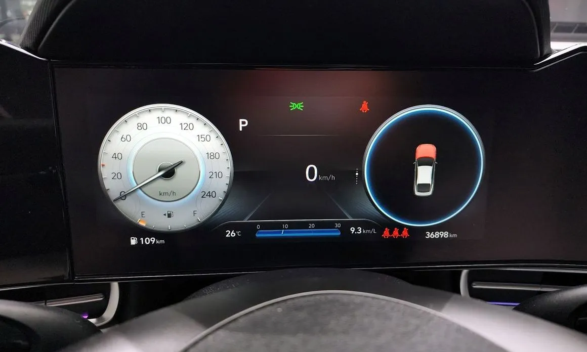 Hyundai AVANTE 2021 из KR, фото 3