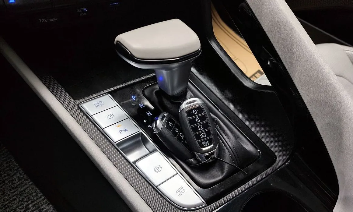 Hyundai AVANTE 2021 из KR, фото 4