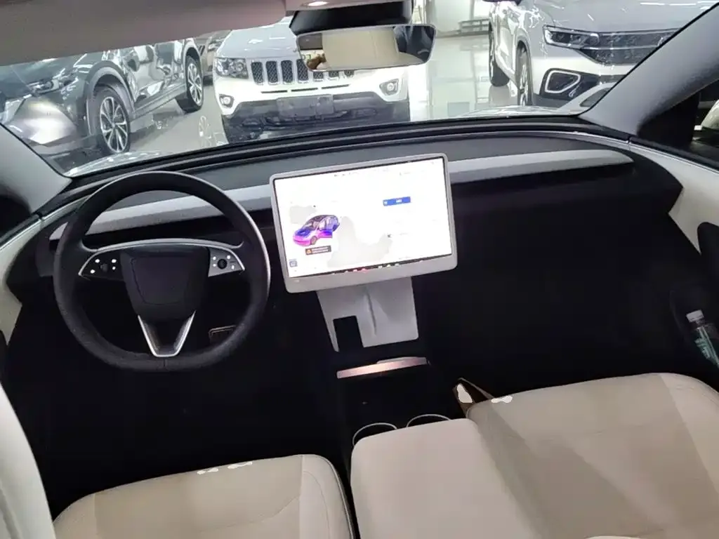 Tesla Model 3 — фото 8