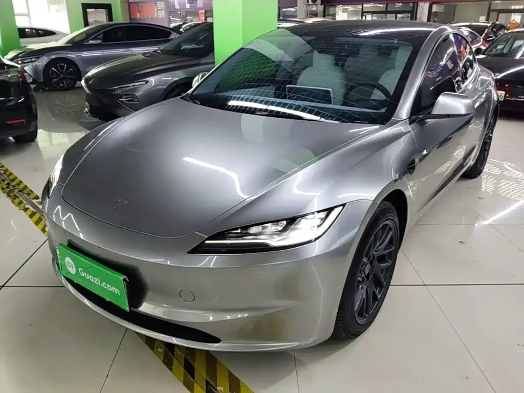 Tesla Model 3 — фото 4