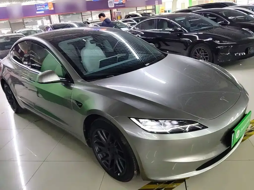 Tesla Model 3 — фото 2