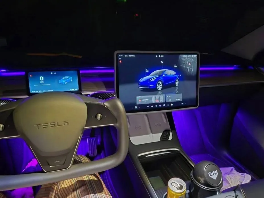 Tesla Model Y 2024 из KR, фото 2