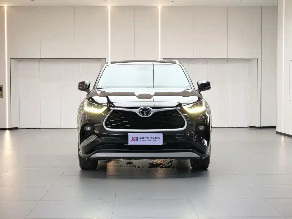 Toyota Highlander — фото 2
