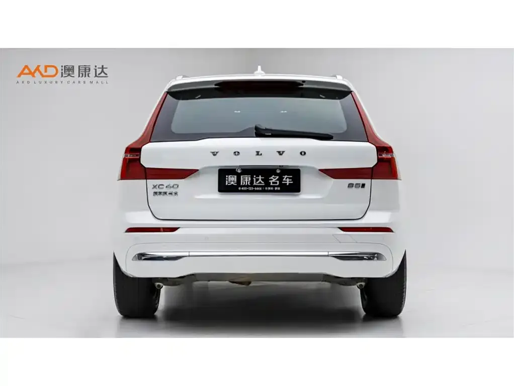 Volvo XC60 — фото 10