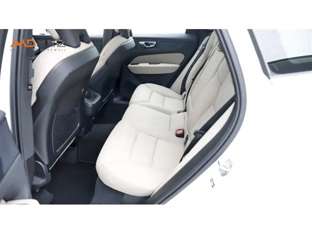 Volvo XC60 — фото 4