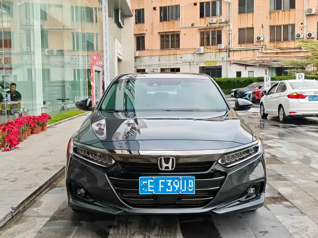 Honda Accord — фото 4