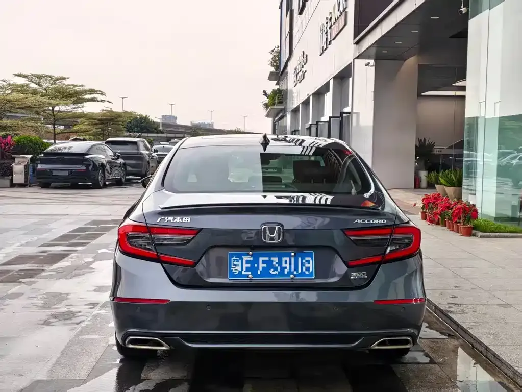 Honda Accord — фото 5